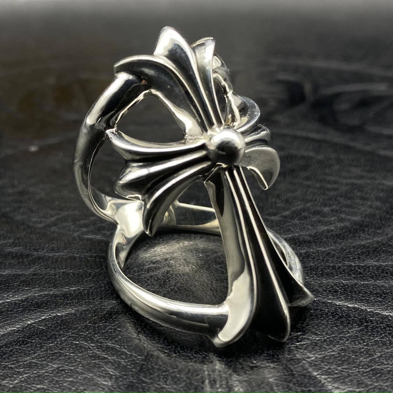 Endless Ring — view 1