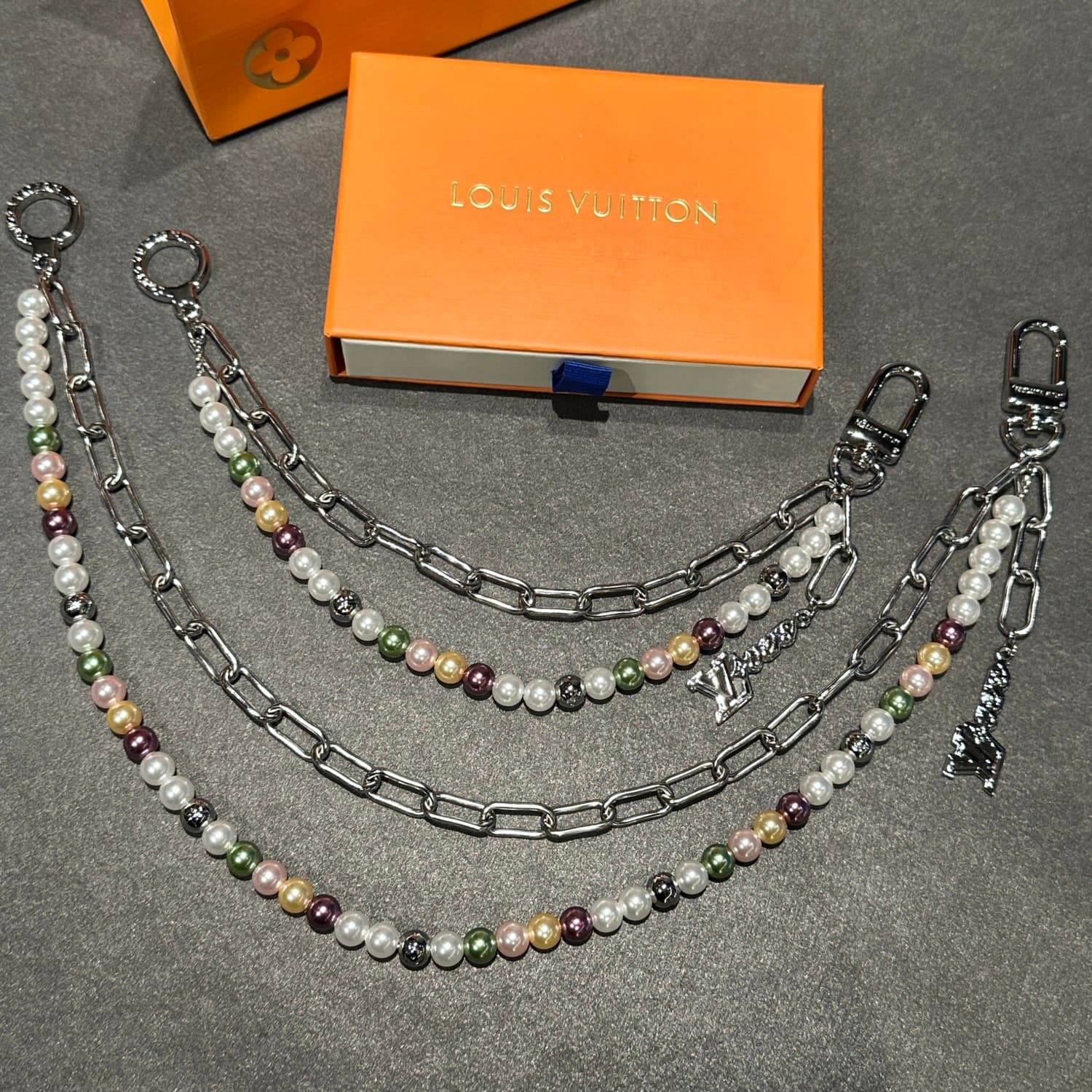 chain strap — view 1