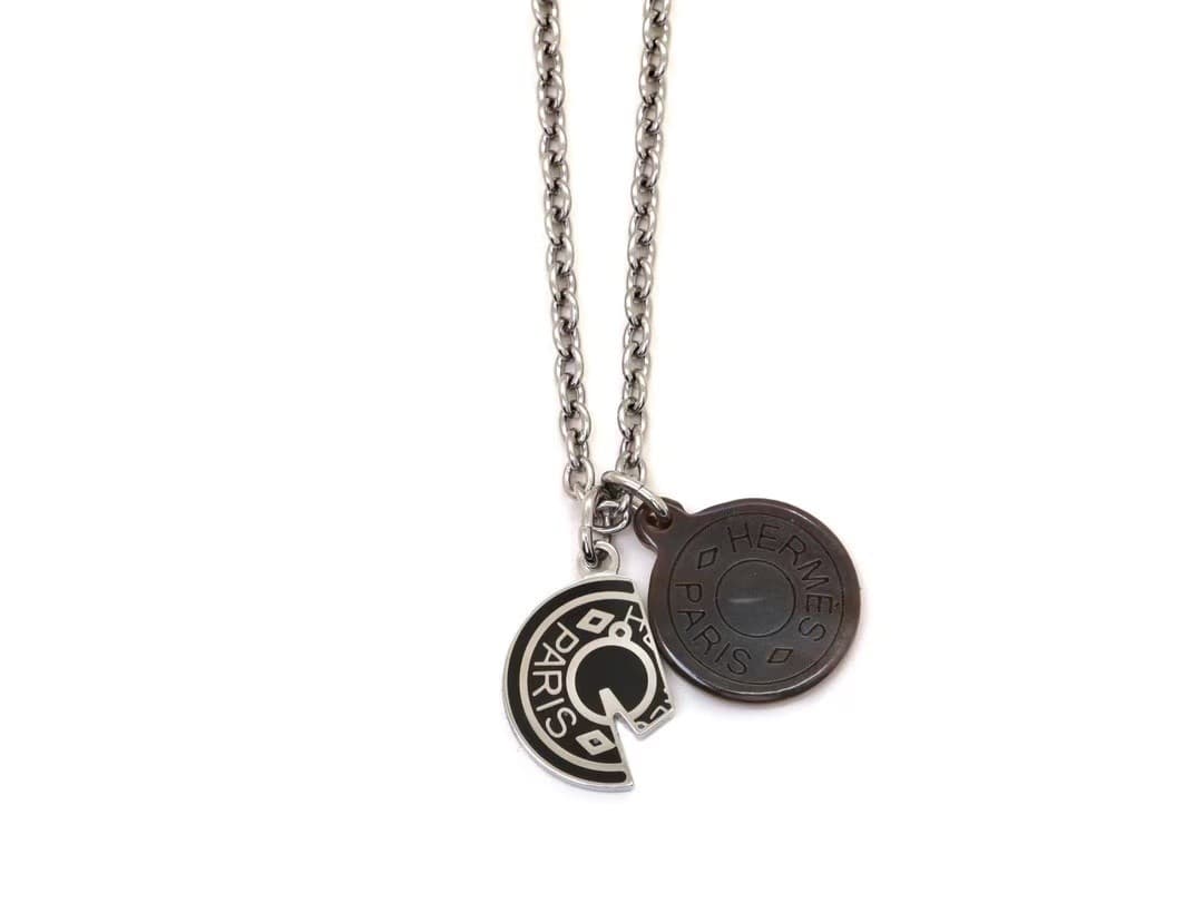 Horsehead necklace — view 1