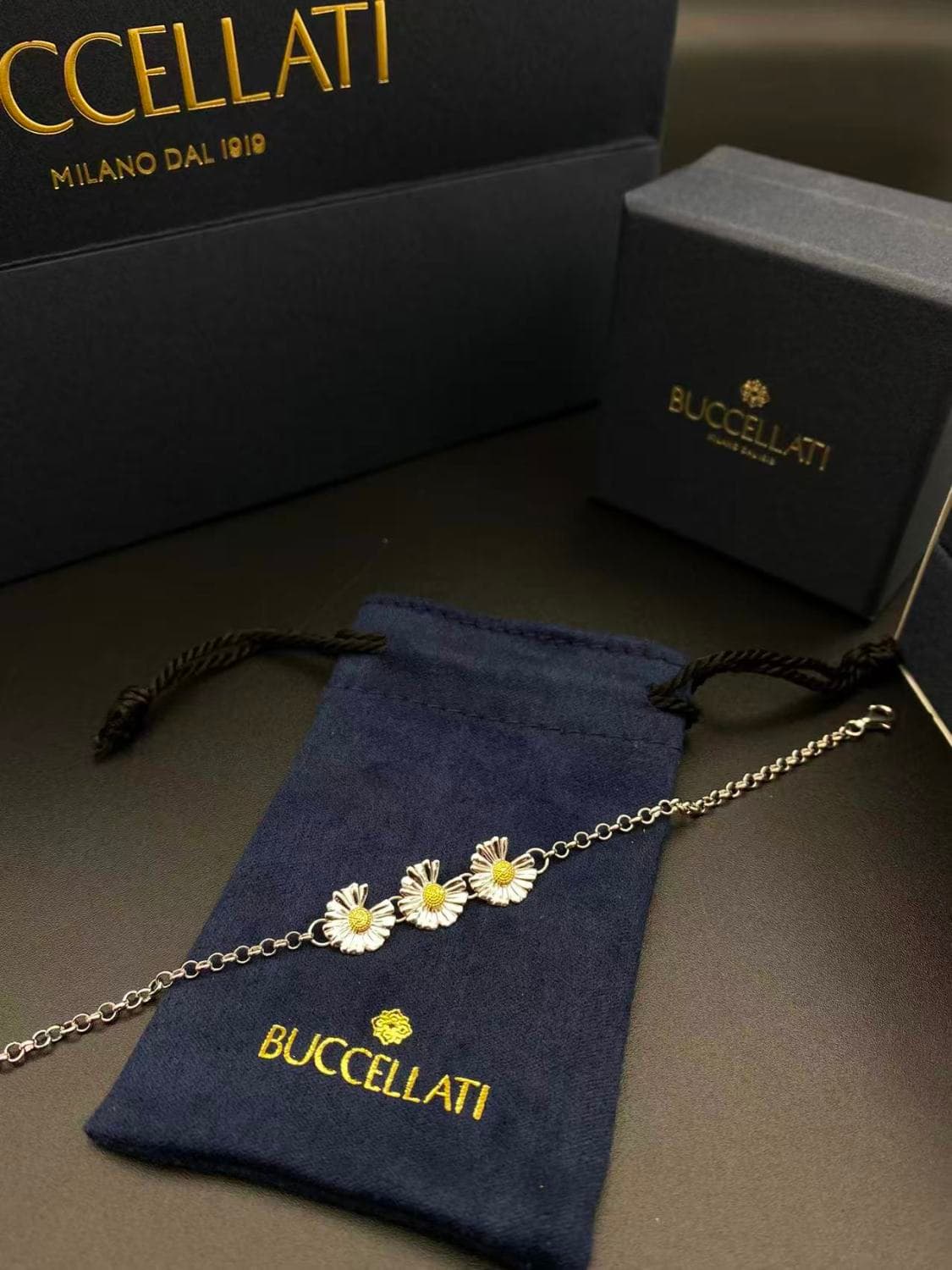 Daisy Bracelet — view 1